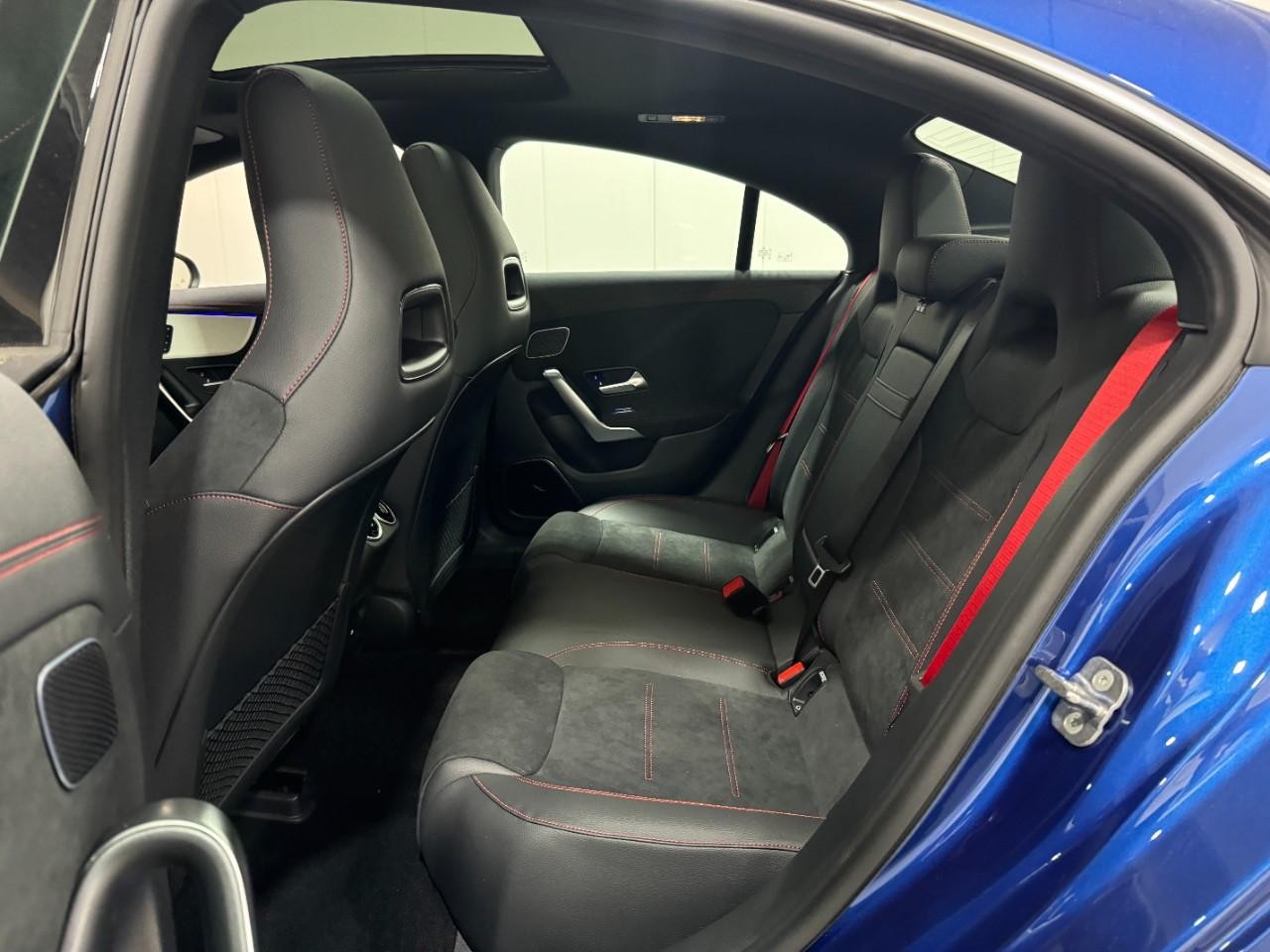 Mercedes-Benz CLA Vehicle Full-screen Gallery Image 8