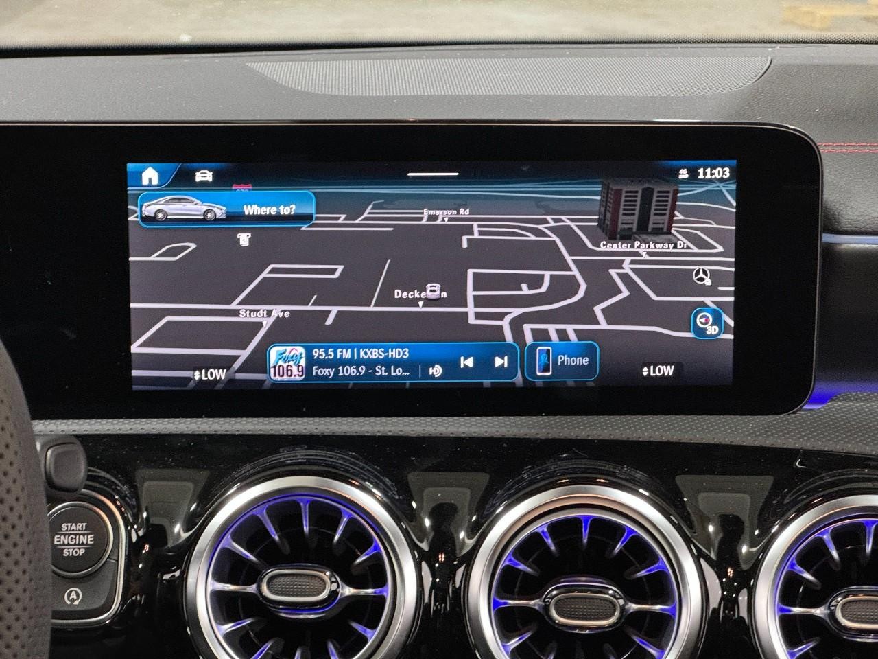 Mercedes-Benz CLA Vehicle Full-screen Gallery Image 14