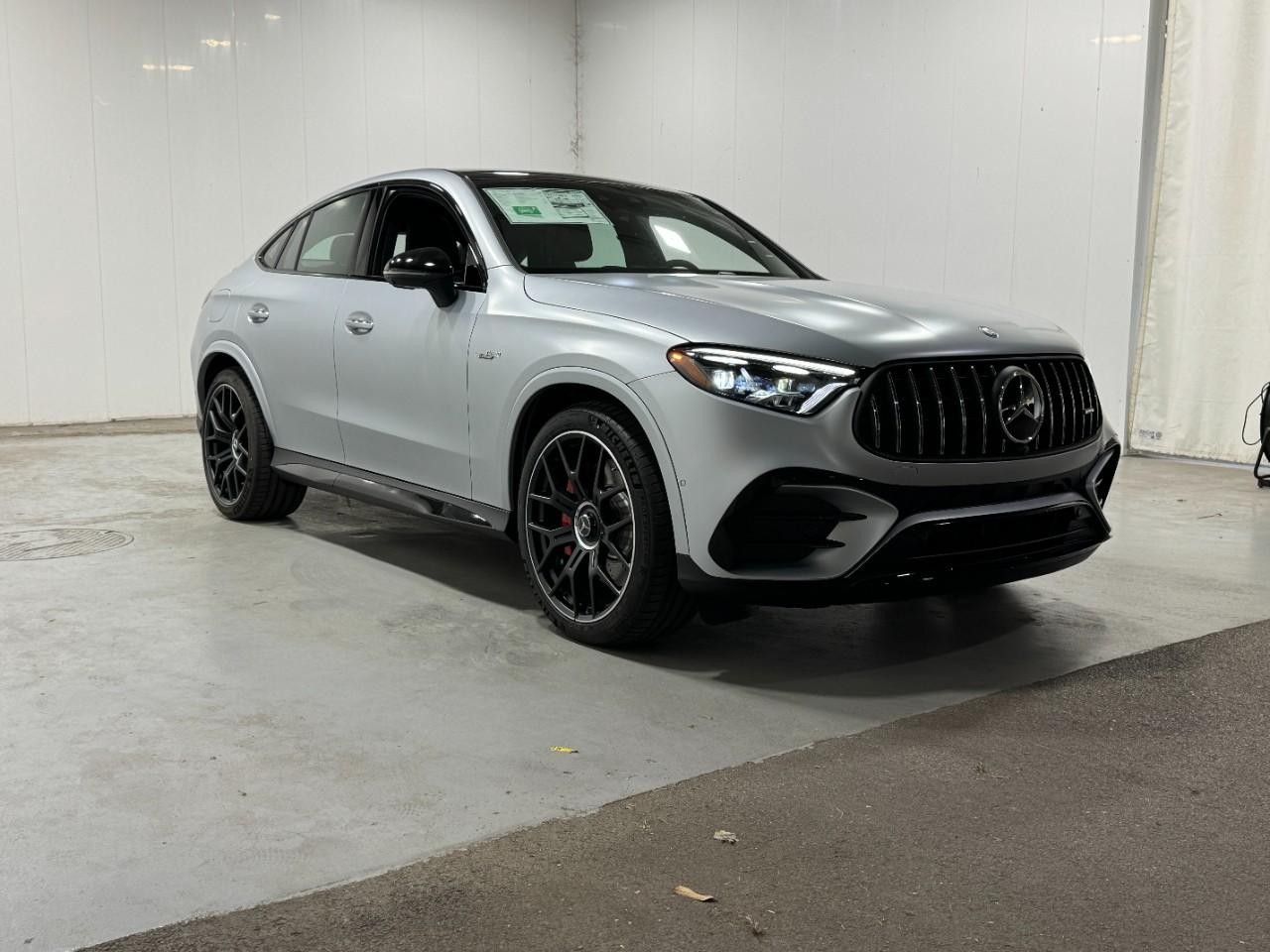 Mercedes-Benz GLC Vehicle Full-screen Gallery Image 6