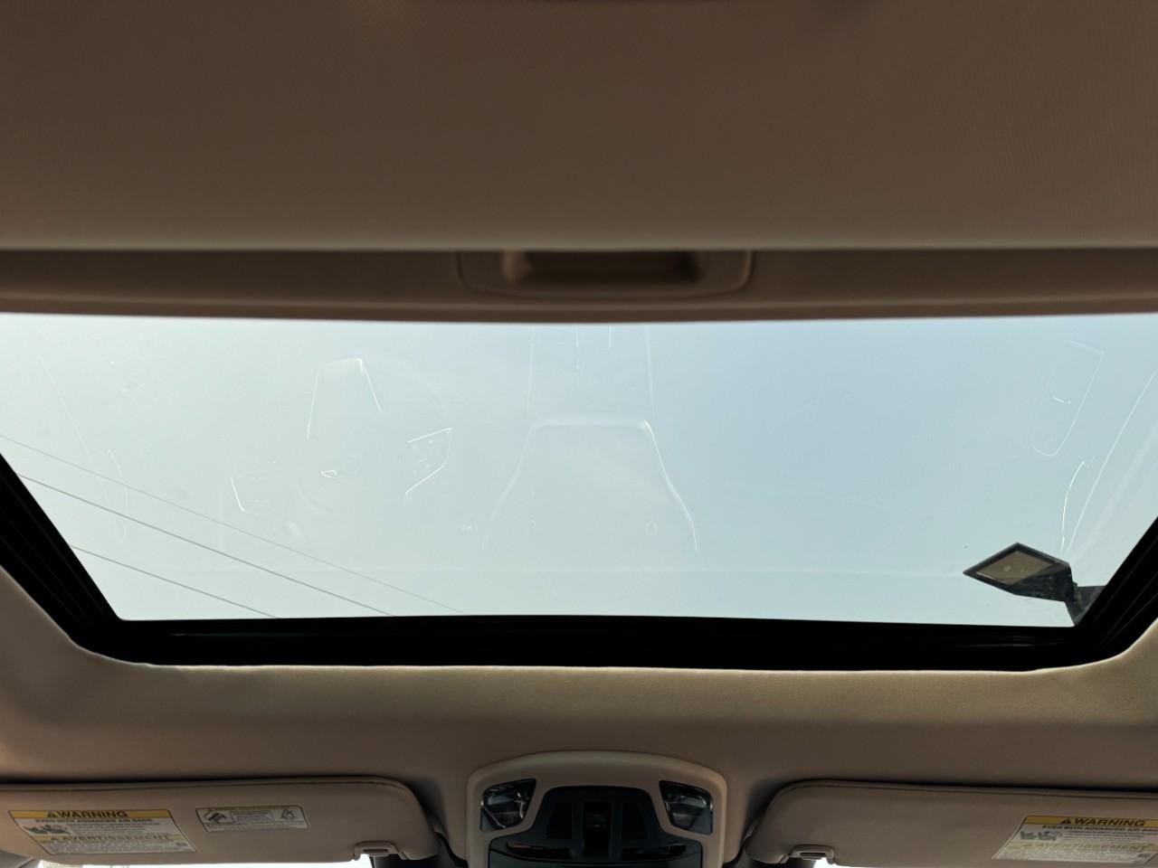 Subaru Outback Vehicle Full-screen Gallery Image 12