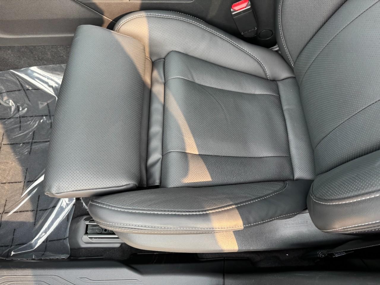 Subaru Outback Vehicle Full-screen Gallery Image 26