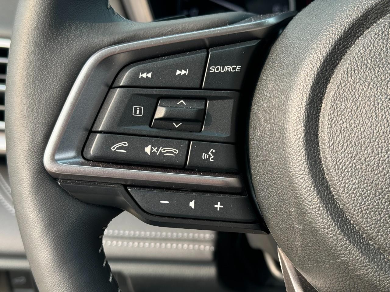 Subaru Outback Vehicle Full-screen Gallery Image 29