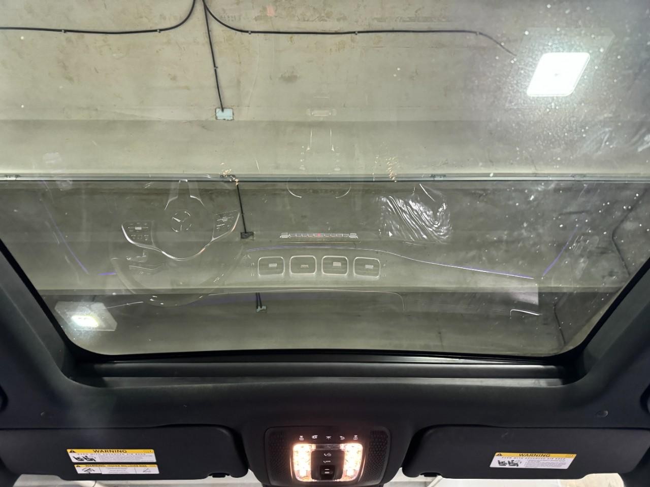 Mercedes-Benz GLS Vehicle Full-screen Gallery Image 14