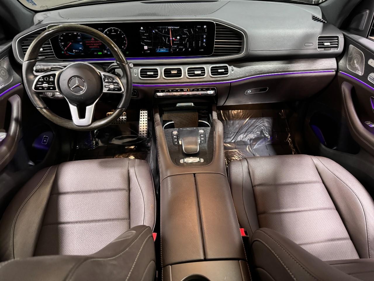 Mercedes-Benz GLS Vehicle Full-screen Gallery Image 15