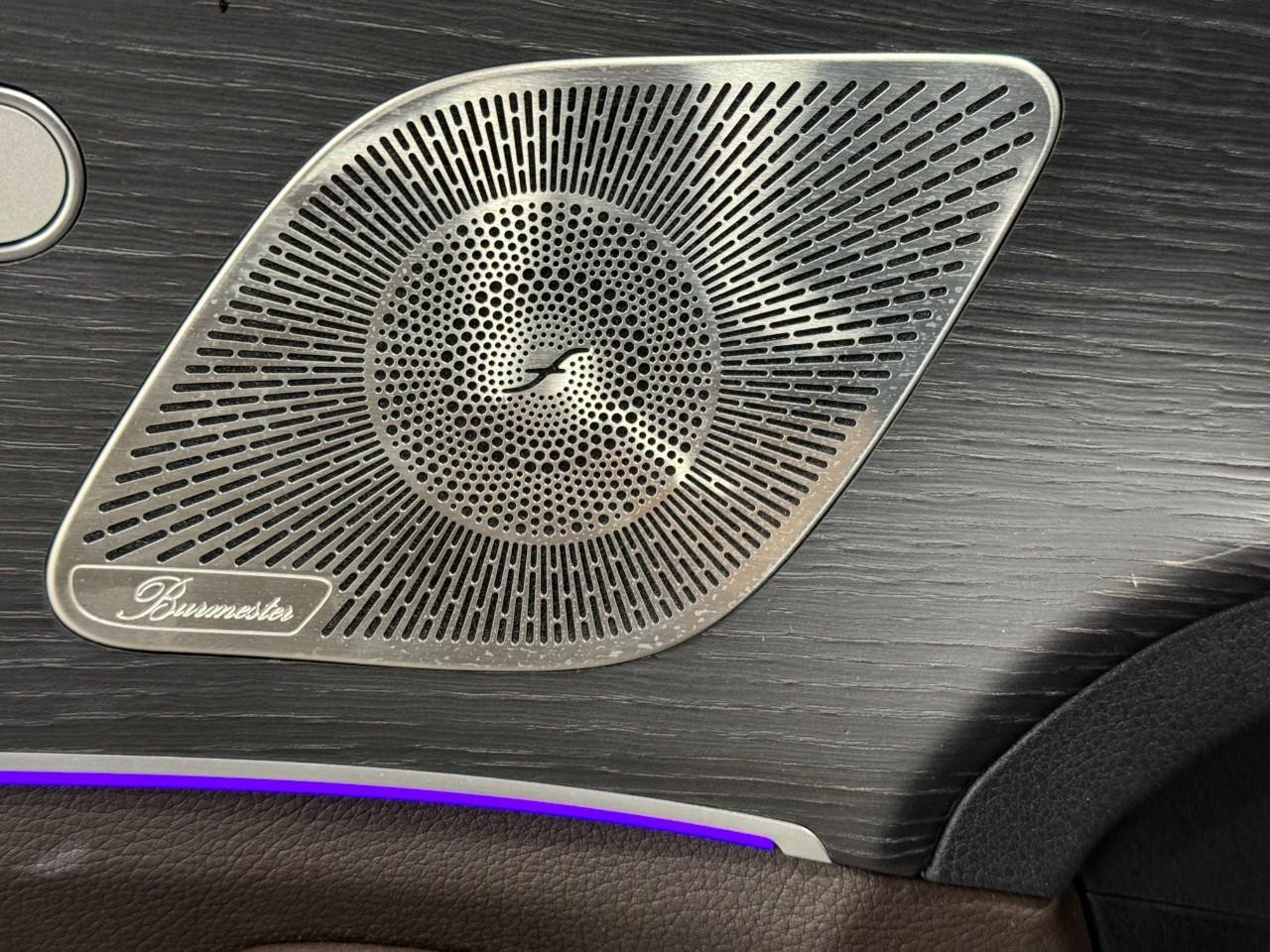 Mercedes-Benz GLS Vehicle Full-screen Gallery Image 27