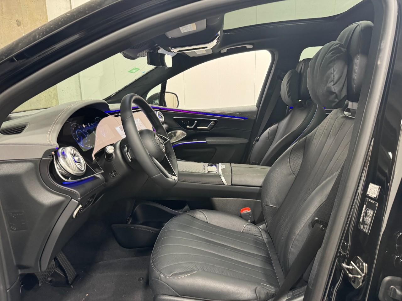 Mercedes-Benz EQS Vehicle Full-screen Gallery Image 28