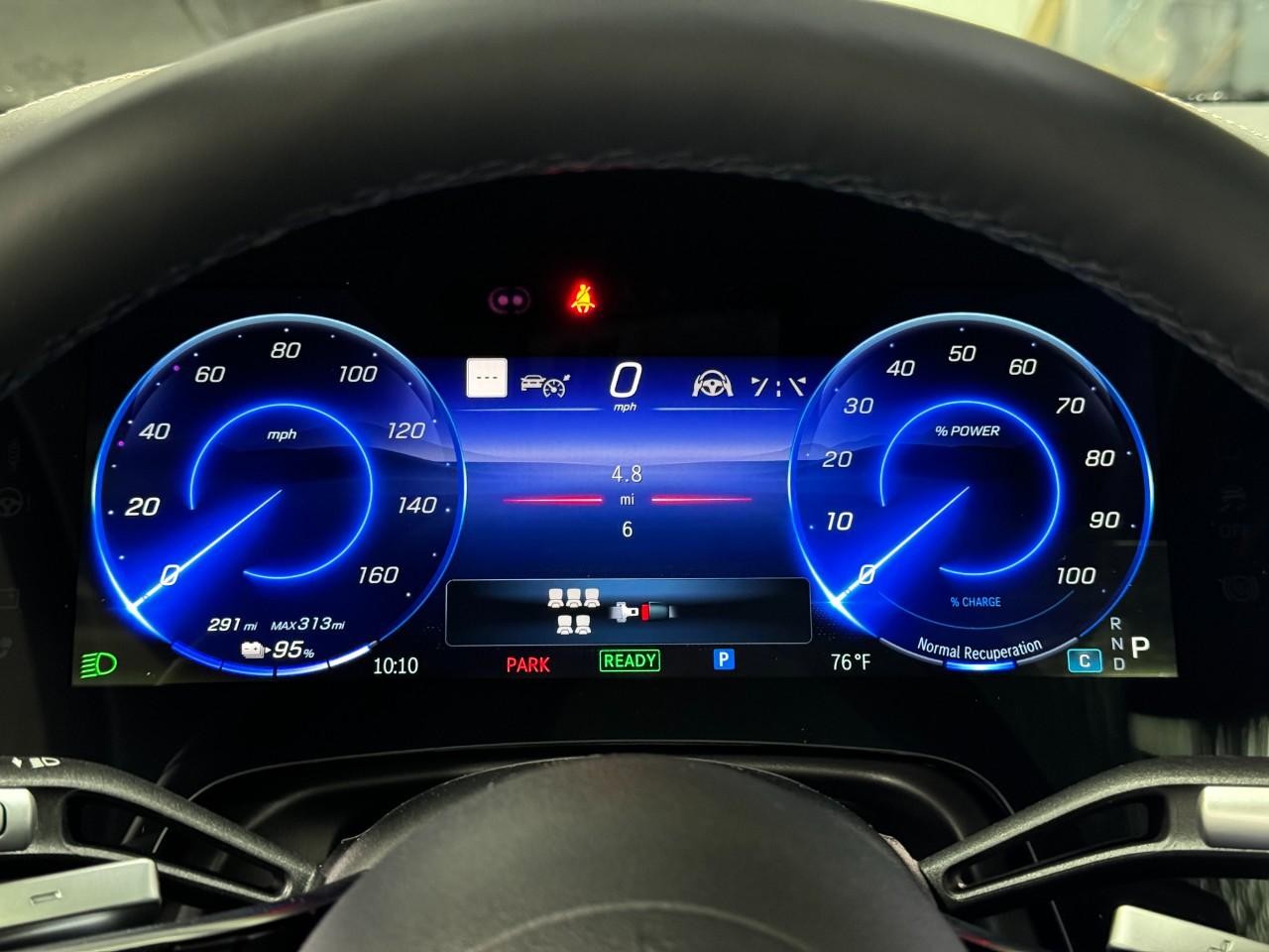 Mercedes-Benz EQS Vehicle Full-screen Gallery Image 33