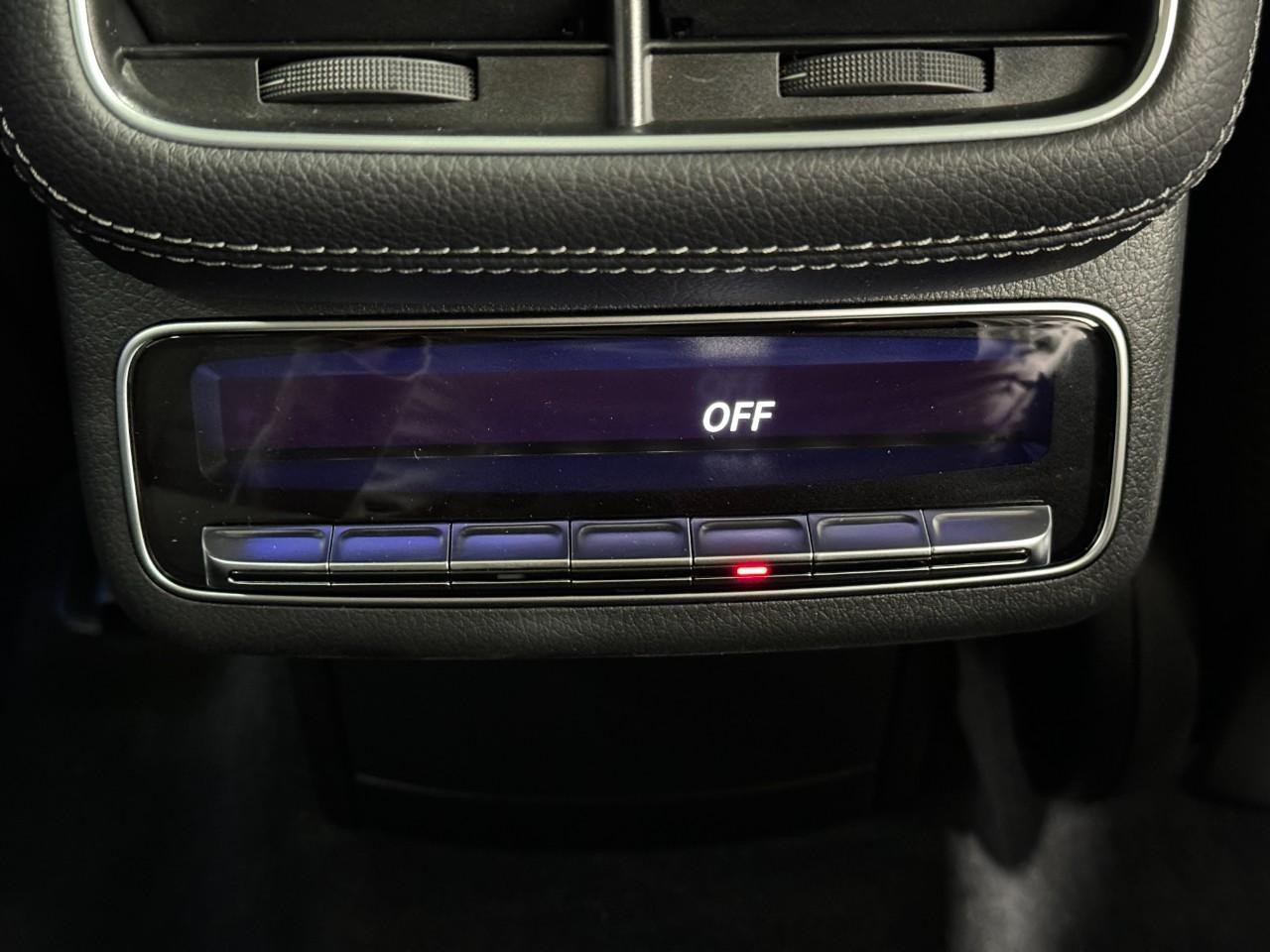 Mercedes-Benz GLS Vehicle Full-screen Gallery Image 13