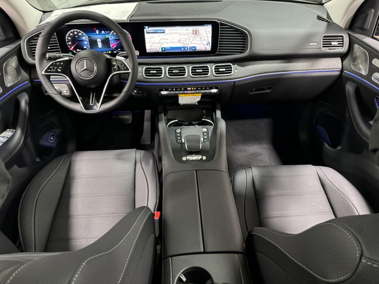 Mercedes-Benz GLS Vehicle Full-screen Gallery Image 15