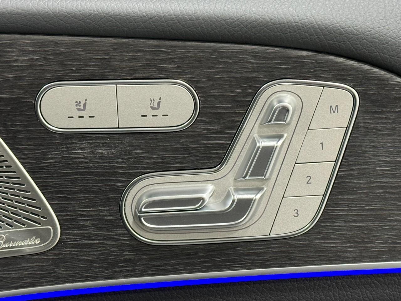 Mercedes-Benz GLS Vehicle Full-screen Gallery Image 24