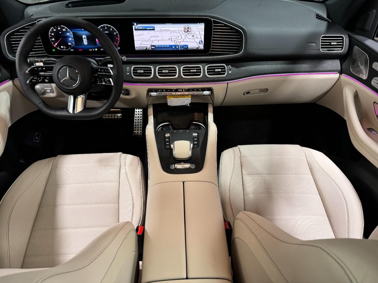Mercedes-Benz GLS Vehicle Full-screen Gallery Image 15