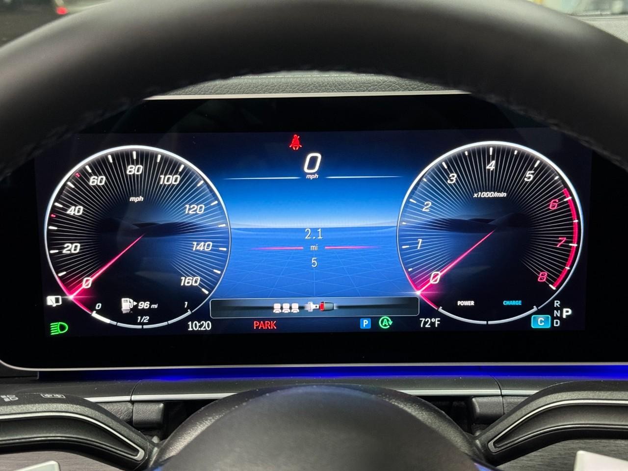 Mercedes-Benz GLE Vehicle Full-screen Gallery Image 33