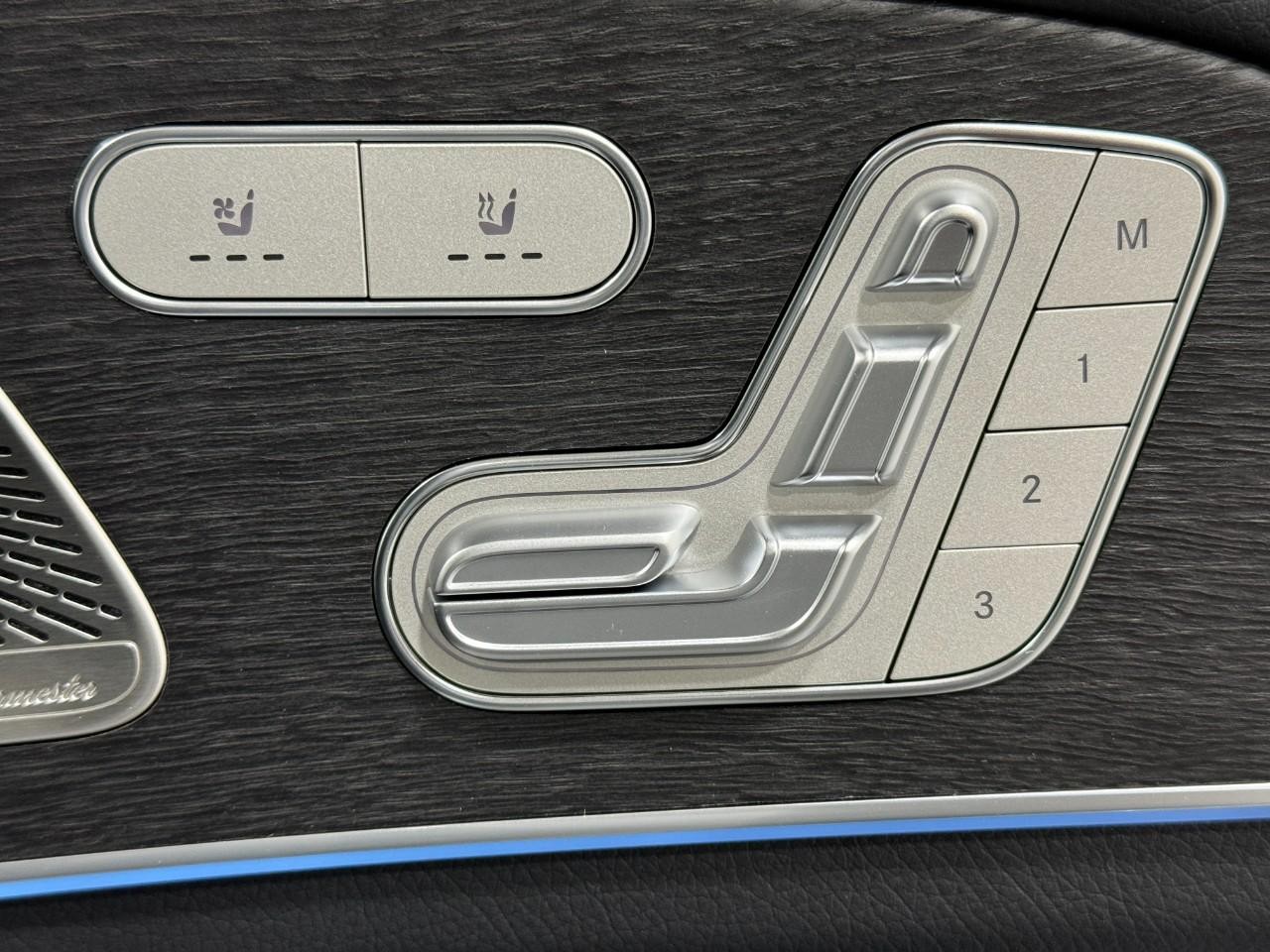 Mercedes-Benz GLS Vehicle Full-screen Gallery Image 23