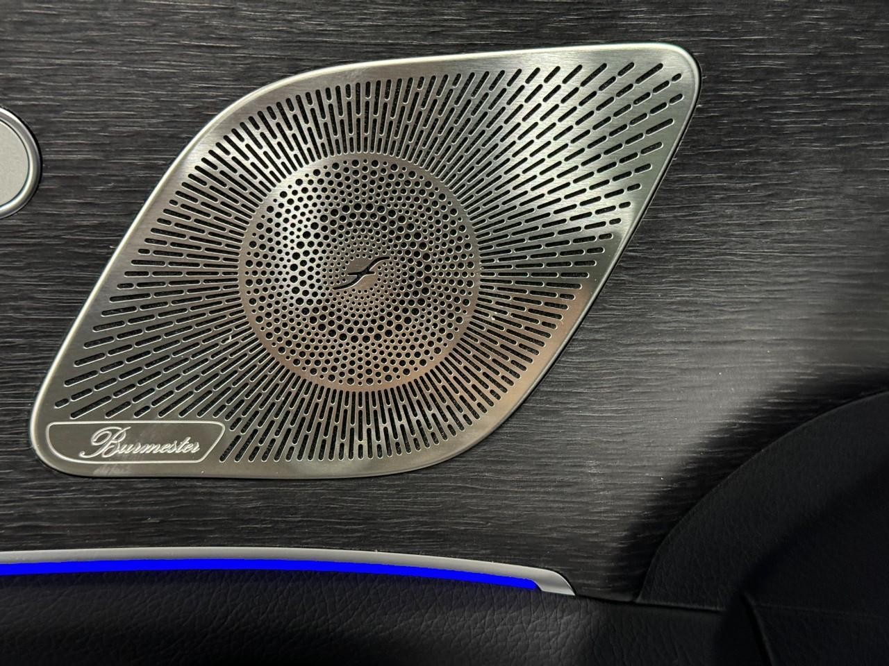 Mercedes-Benz GLS Vehicle Full-screen Gallery Image 26