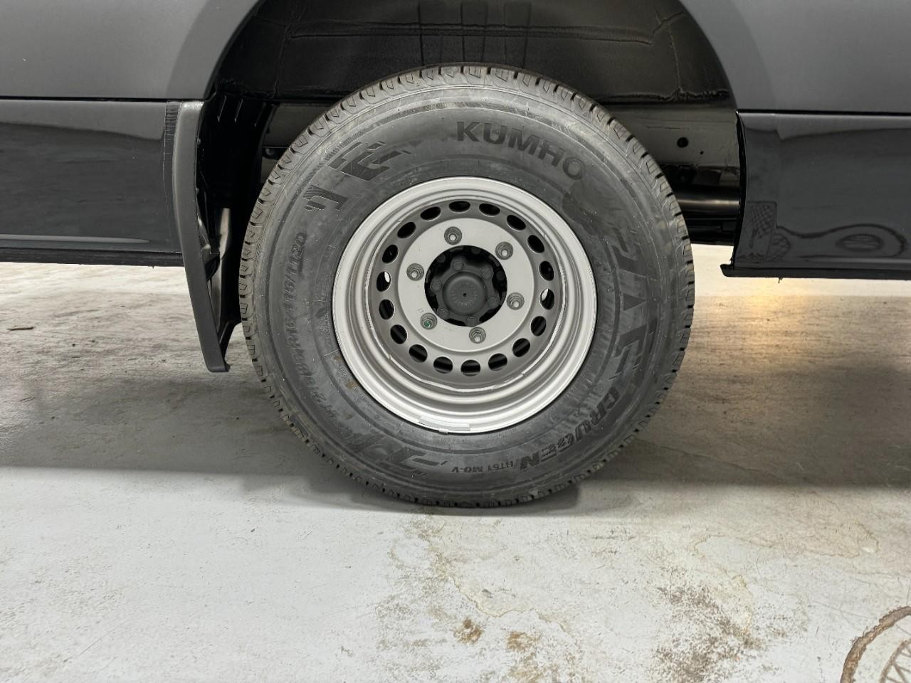 Mercedes-Benz Sprinter Cargo Van Vehicle Full-screen Gallery Image 5