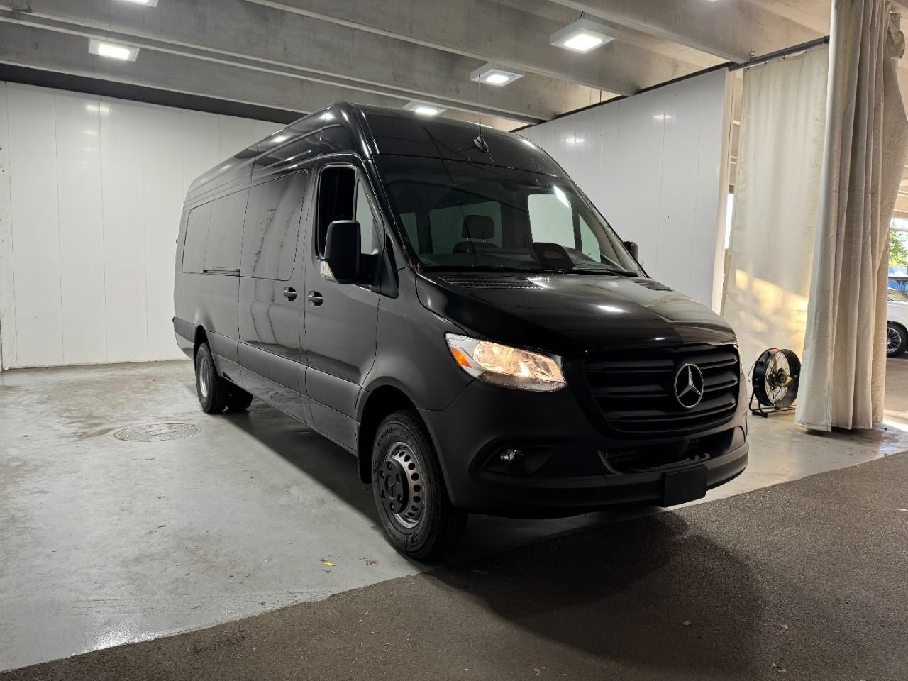 Mercedes-Benz Sprinter Cargo Van Vehicle Full-screen Gallery Image 6