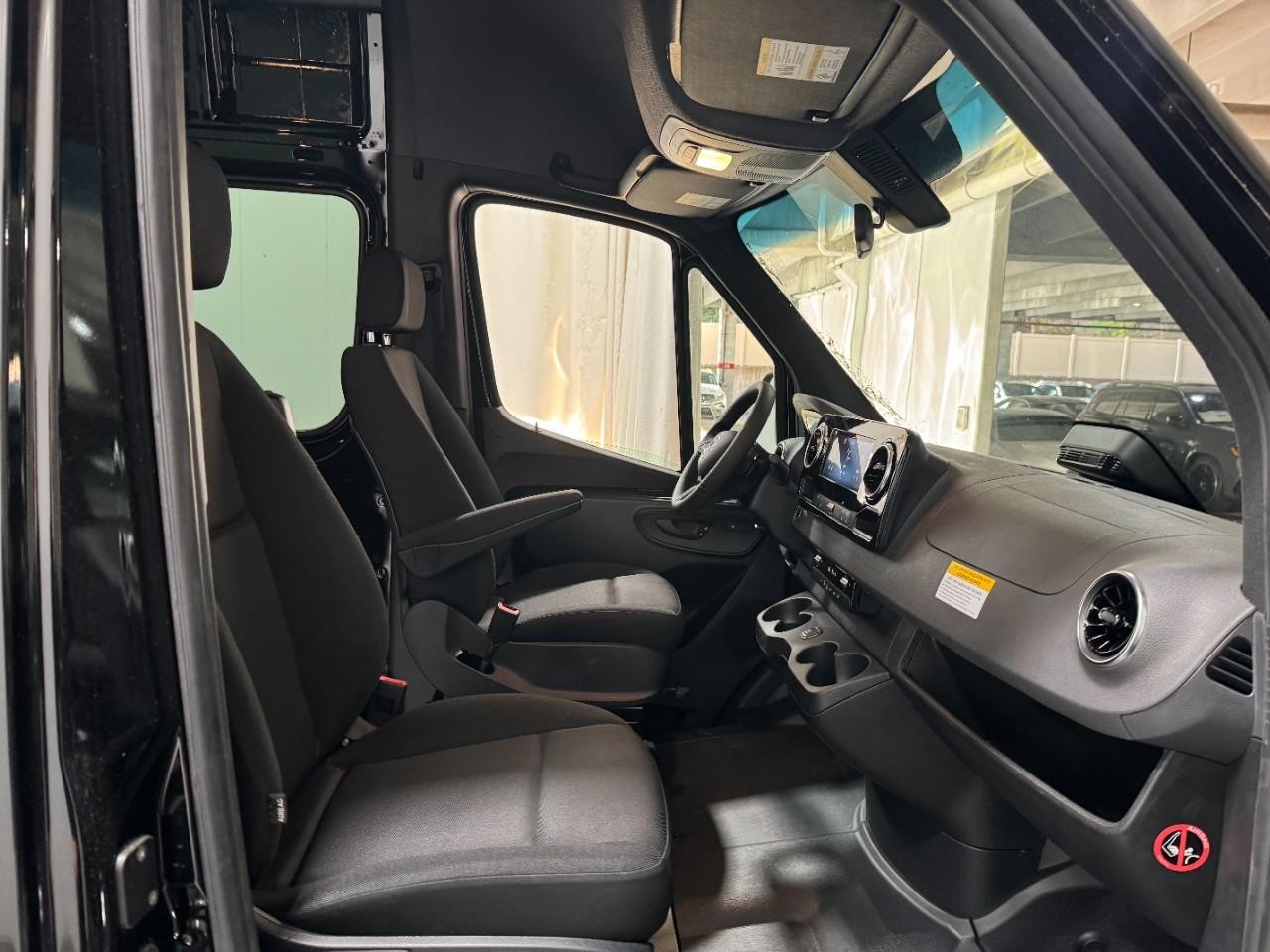 Mercedes-Benz Sprinter Cargo Van Vehicle Full-screen Gallery Image 17