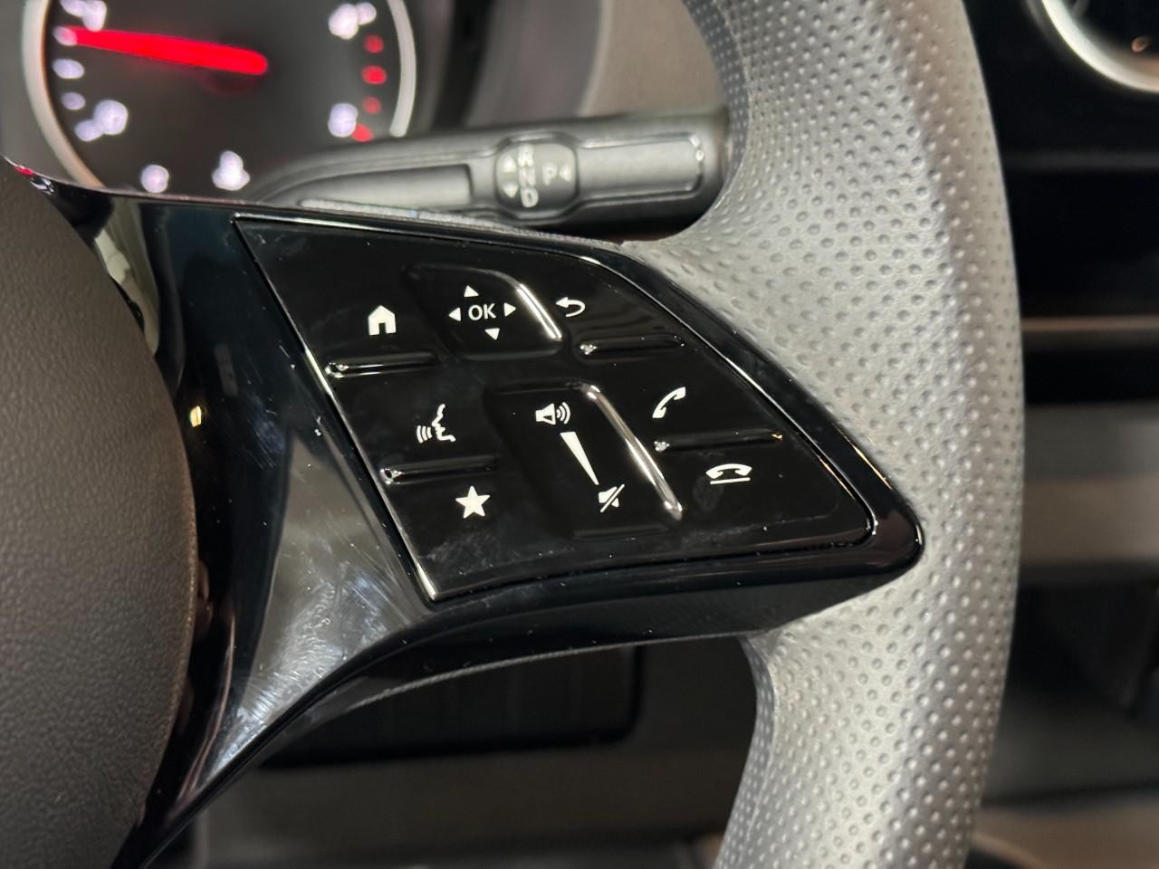 Mercedes-Benz Sprinter Cargo Van Vehicle Full-screen Gallery Image 30