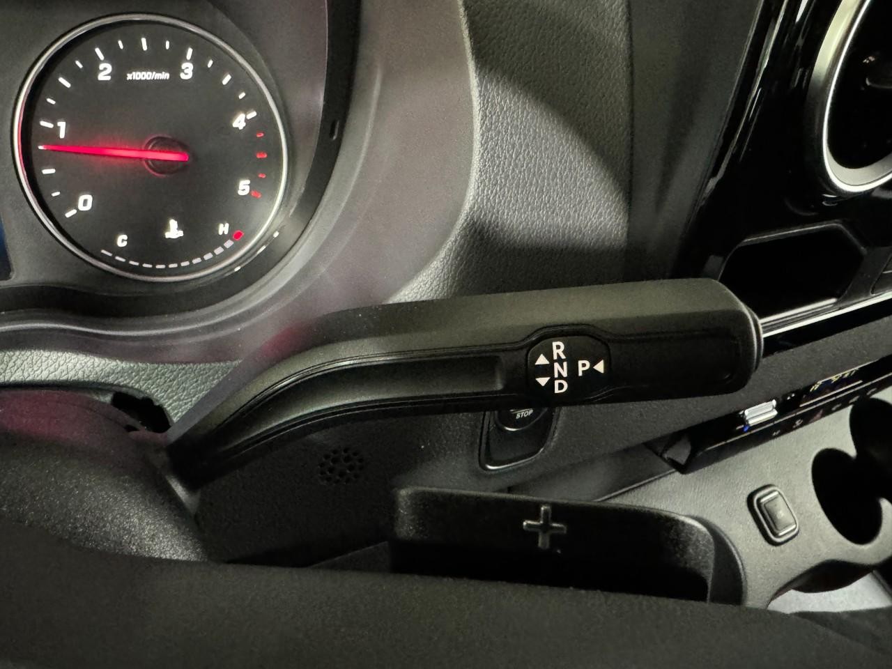 Mercedes-Benz Sprinter Cargo Van Vehicle Full-screen Gallery Image 32