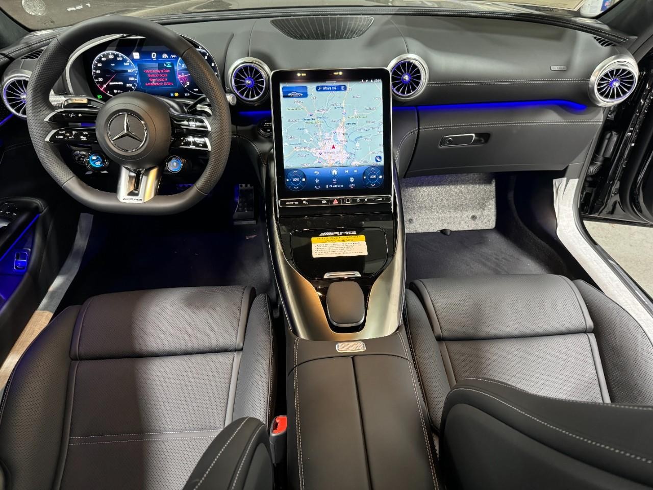 Mercedes-Benz AMG GT Vehicle Full-screen Gallery Image 12