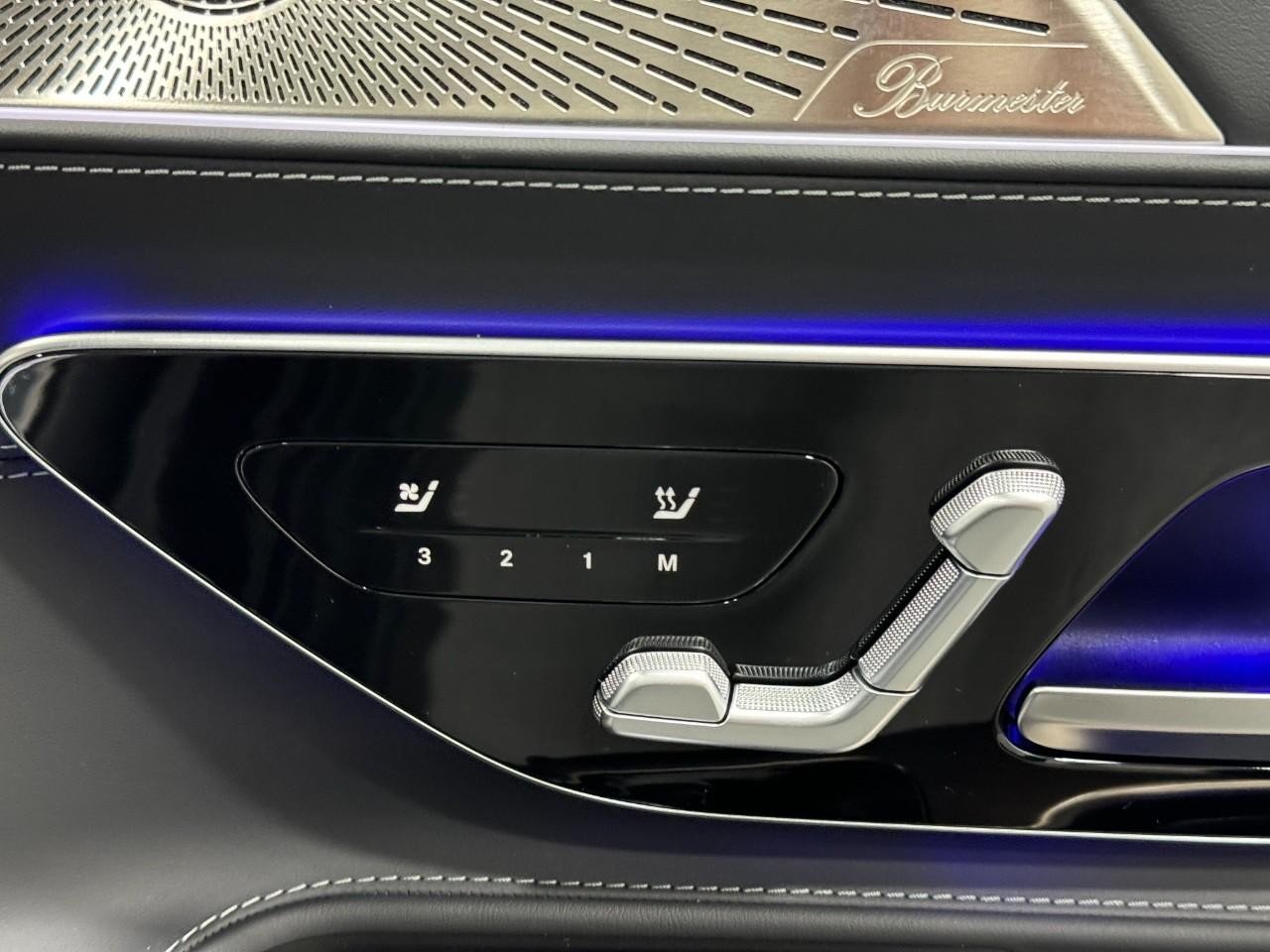 Mercedes-Benz AMG GT Vehicle Full-screen Gallery Image 19