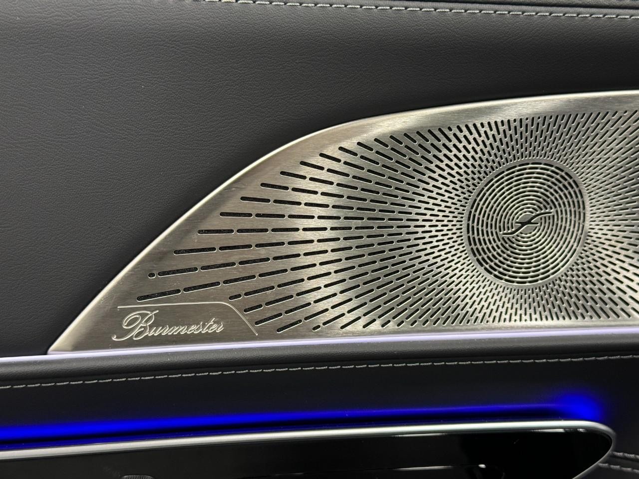 Mercedes-Benz AMG GT Vehicle Full-screen Gallery Image 22