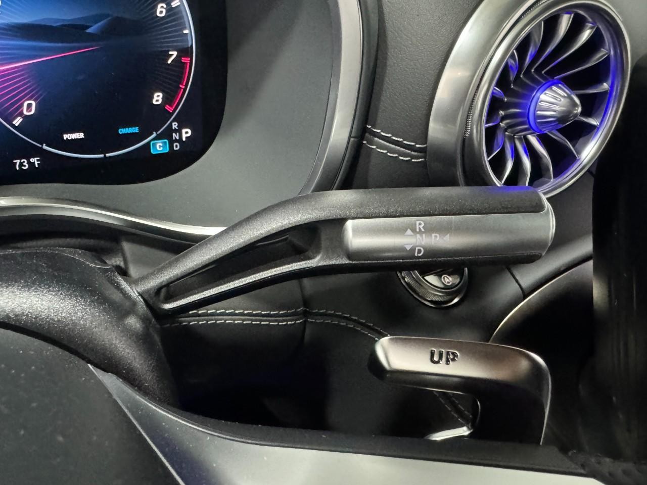 Mercedes-Benz AMG GT Vehicle Full-screen Gallery Image 33