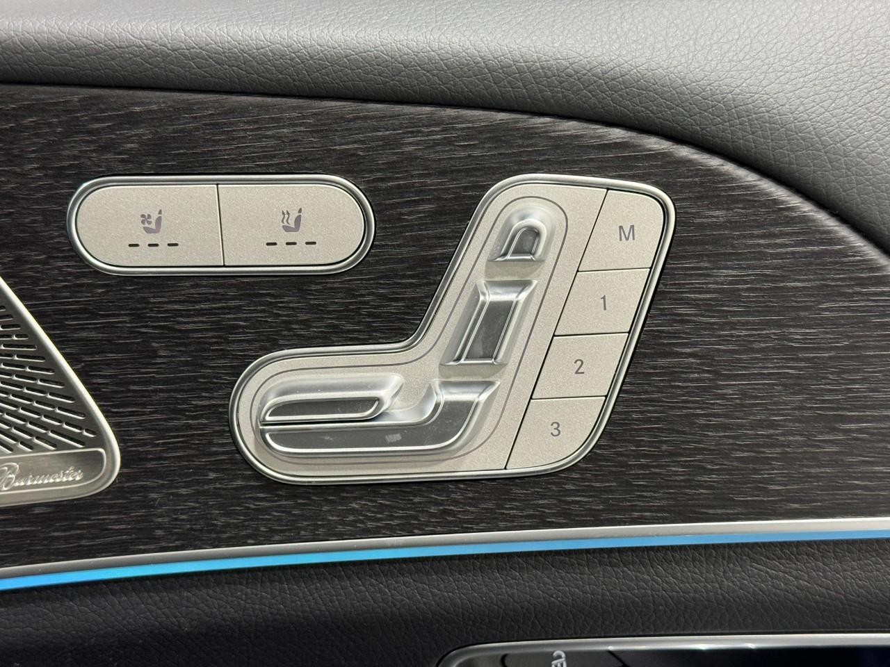 Mercedes-Benz GLS Vehicle Full-screen Gallery Image 23