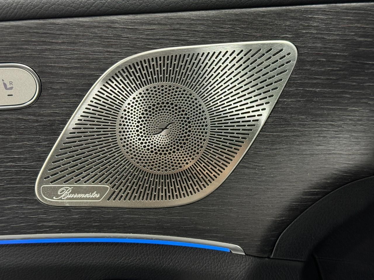 Mercedes-Benz GLS Vehicle Full-screen Gallery Image 26