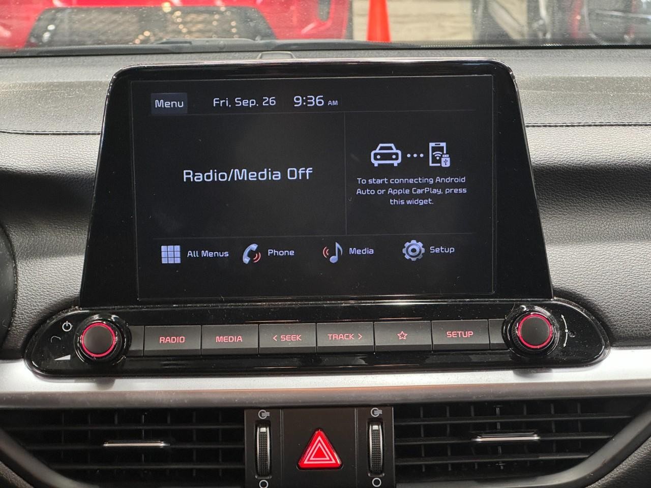 Kia Forte Vehicle Full-screen Gallery Image 13