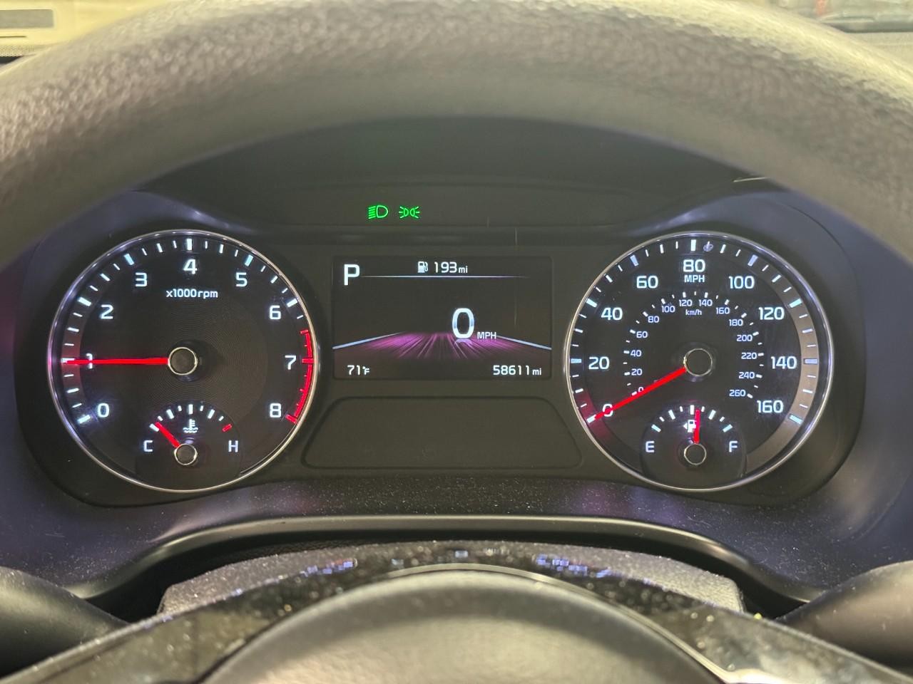 Kia Forte Vehicle Full-screen Gallery Image 28