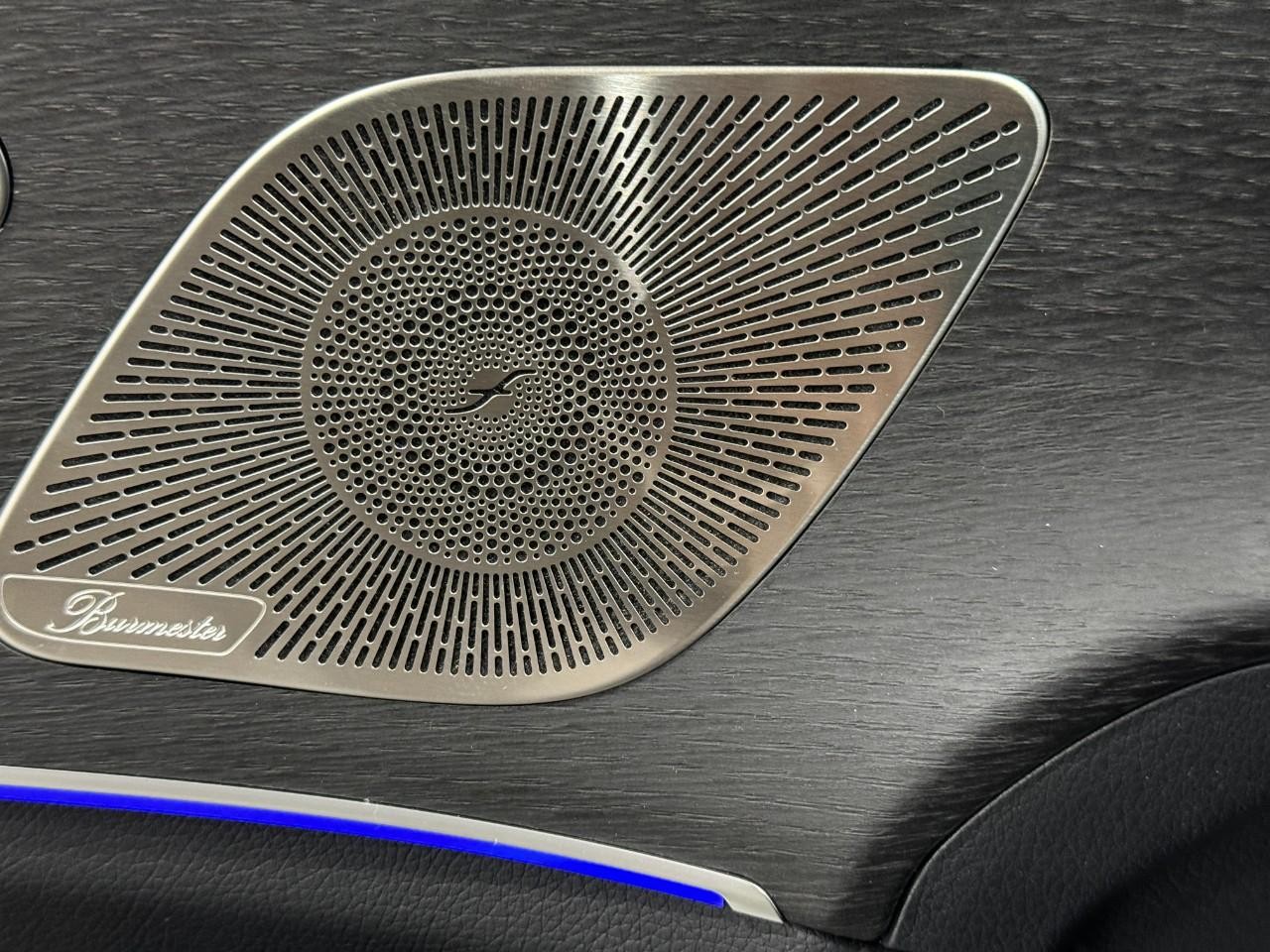 Mercedes-Benz GLE Vehicle Full-screen Gallery Image 25