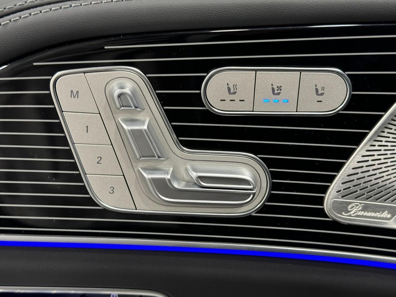 Mercedes-Benz GLS Vehicle Full-screen Gallery Image 27