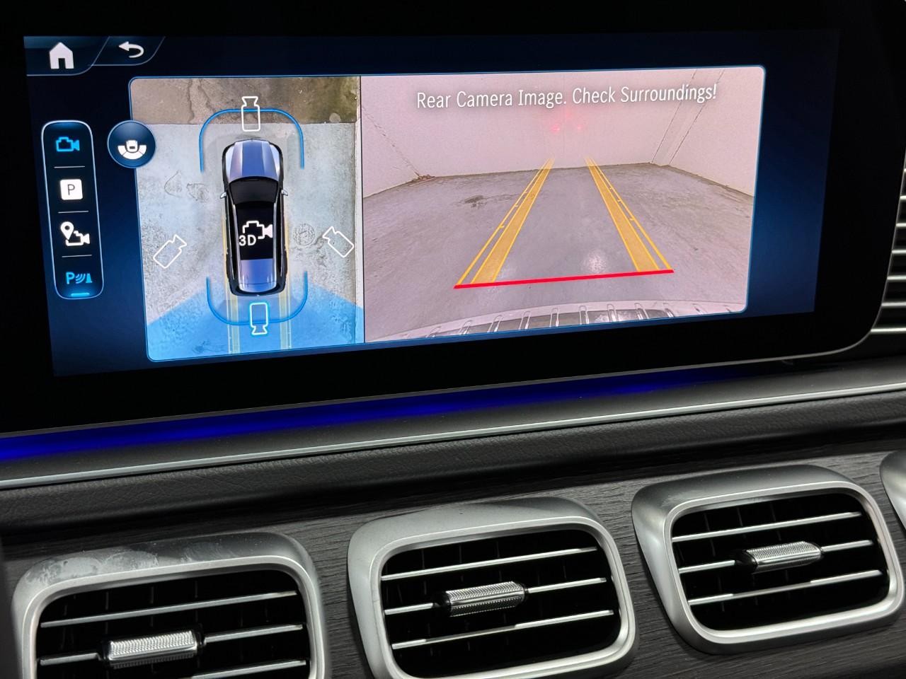 Mercedes-Benz GLS Vehicle Full-screen Gallery Image 38