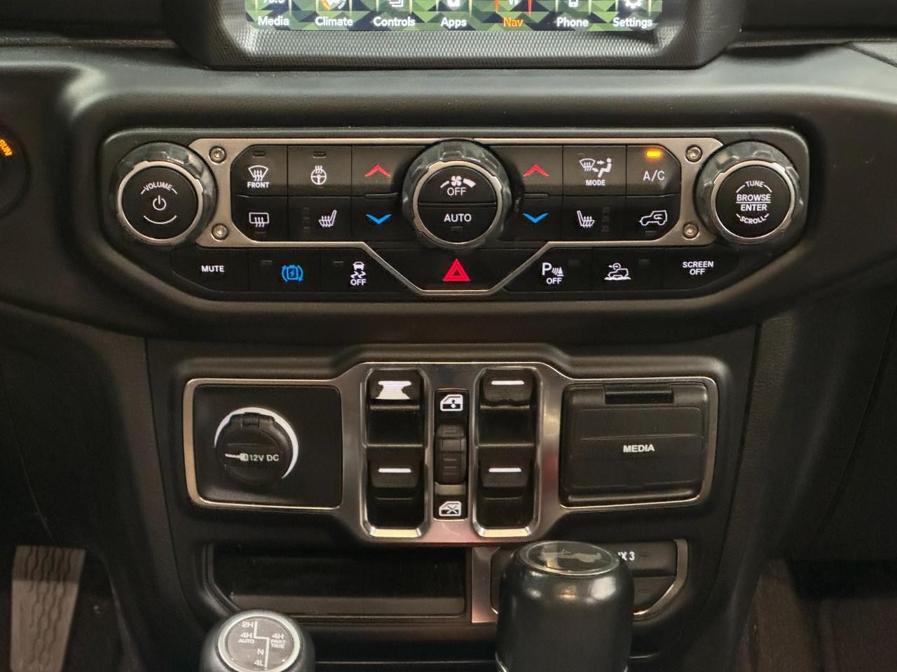 Jeep Wrangler 4xe Vehicle Full-screen Gallery Image 14