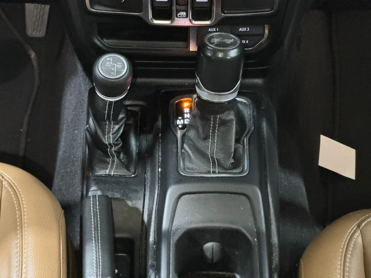 Jeep Wrangler 4xe Vehicle Full-screen Gallery Image 15