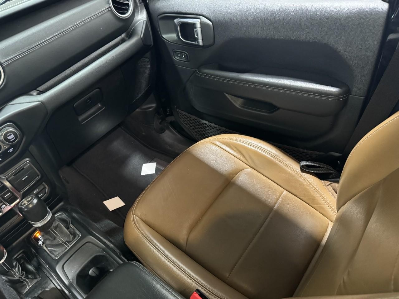 Jeep Wrangler 4xe Vehicle Full-screen Gallery Image 16