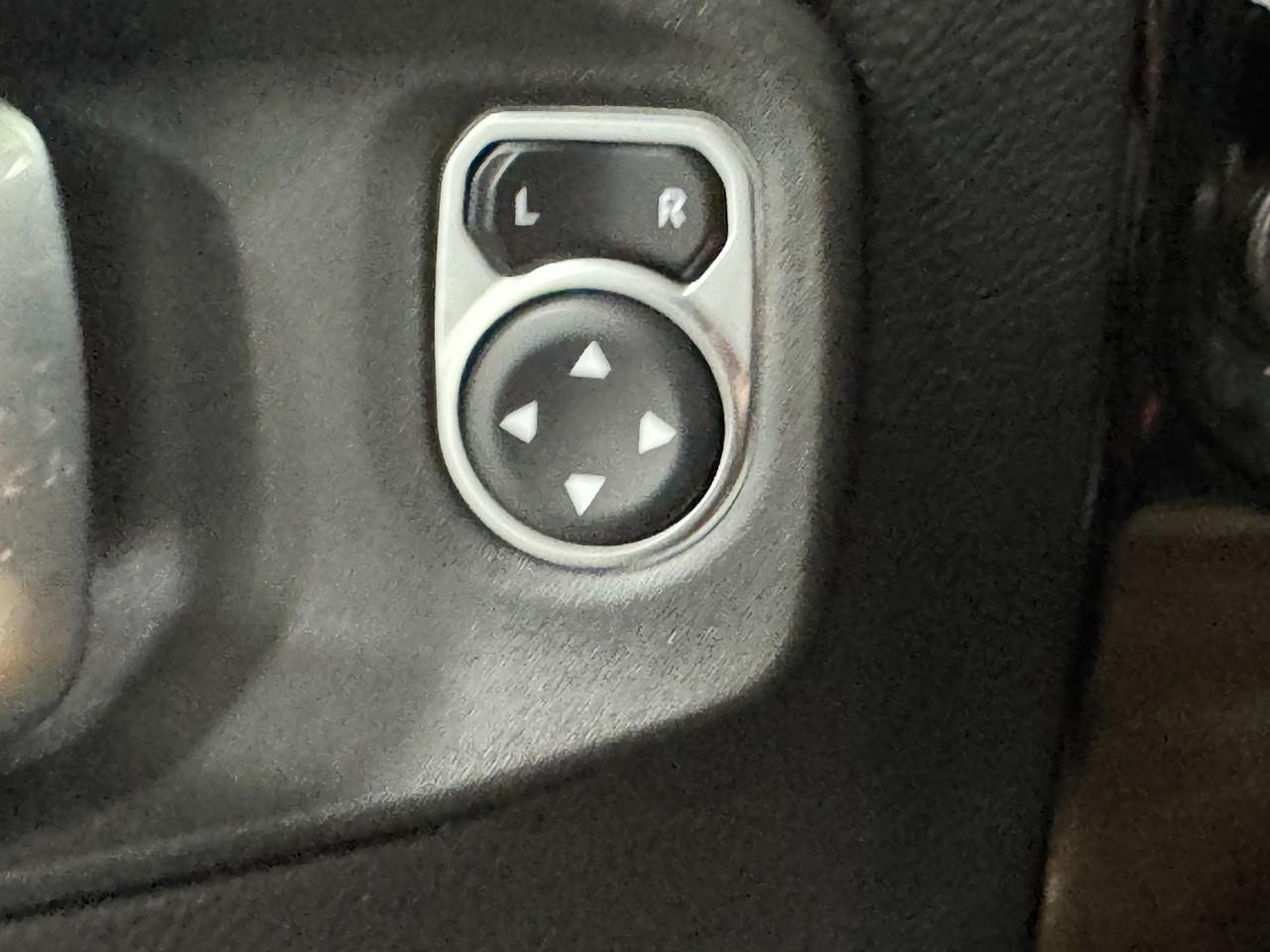 Jeep Wrangler 4xe Vehicle Full-screen Gallery Image 20