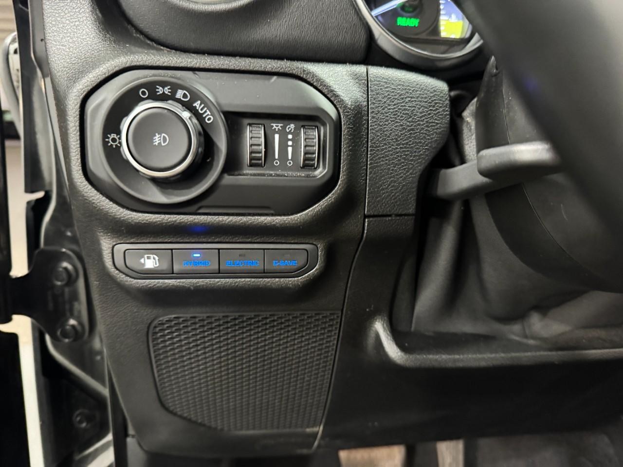 Jeep Wrangler 4xe Vehicle Full-screen Gallery Image 25