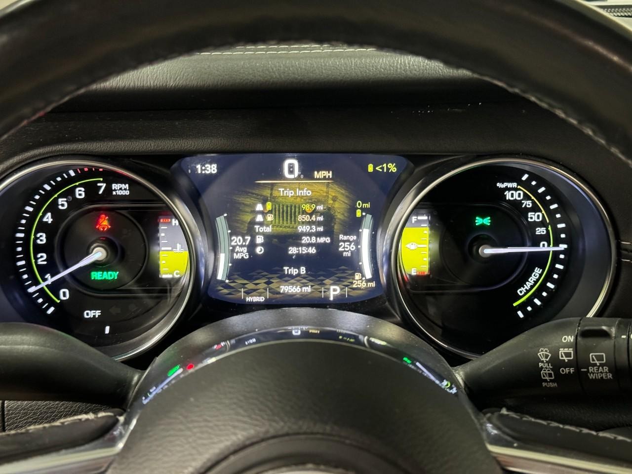 Jeep Wrangler 4xe Vehicle Full-screen Gallery Image 28