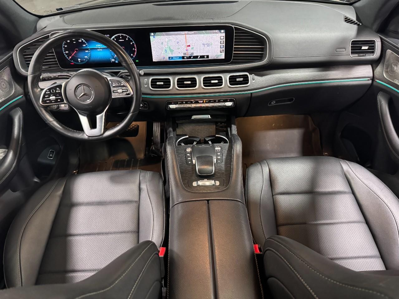 Mercedes-Benz GLS Vehicle Full-screen Gallery Image 15