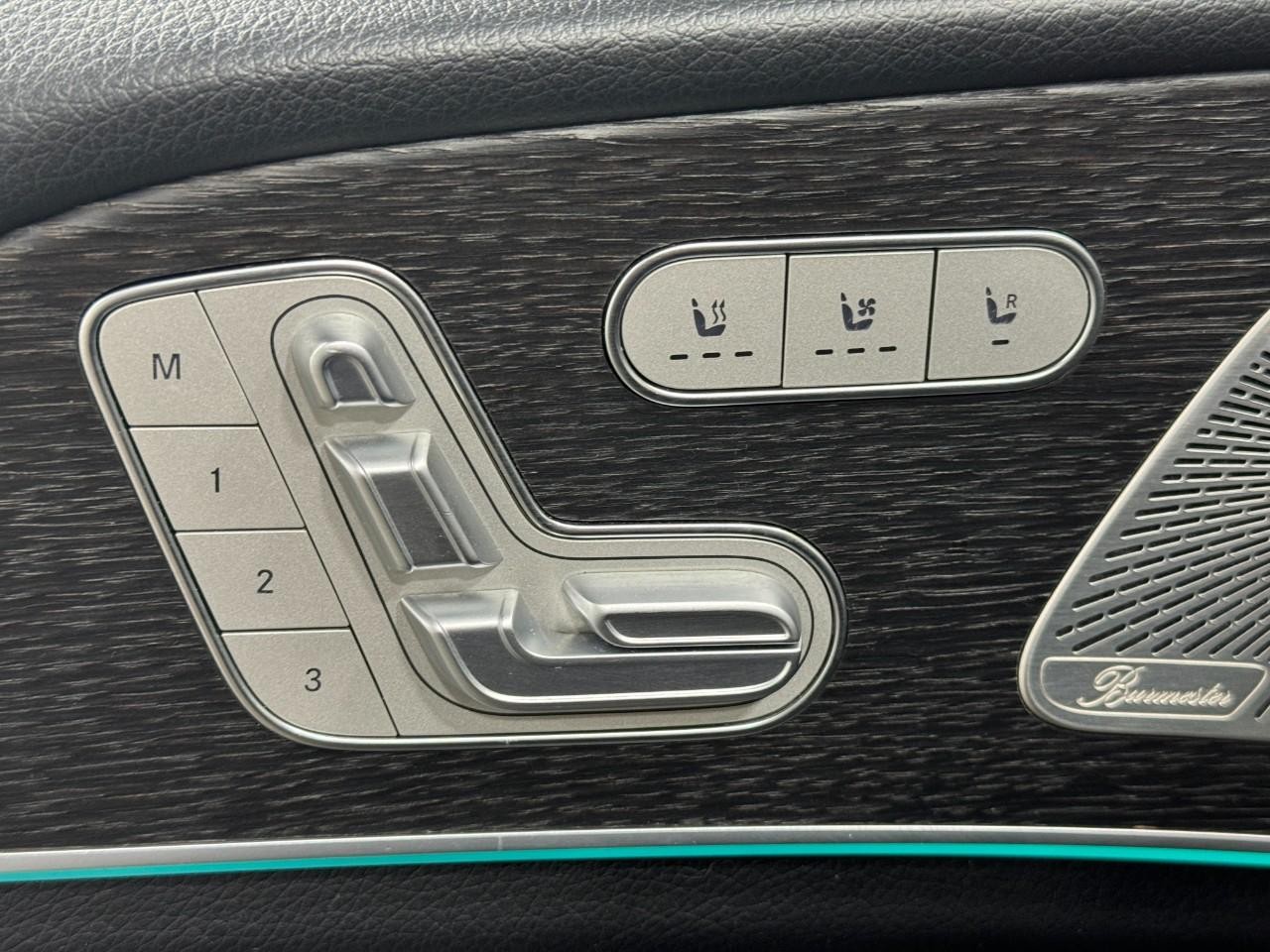 Mercedes-Benz GLS Vehicle Full-screen Gallery Image 27