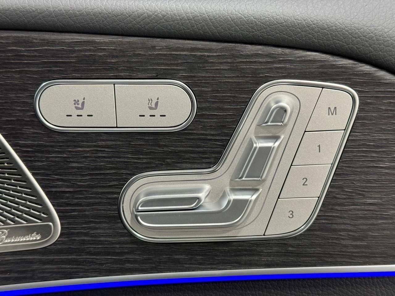 Mercedes-Benz GLS Vehicle Full-screen Gallery Image 23