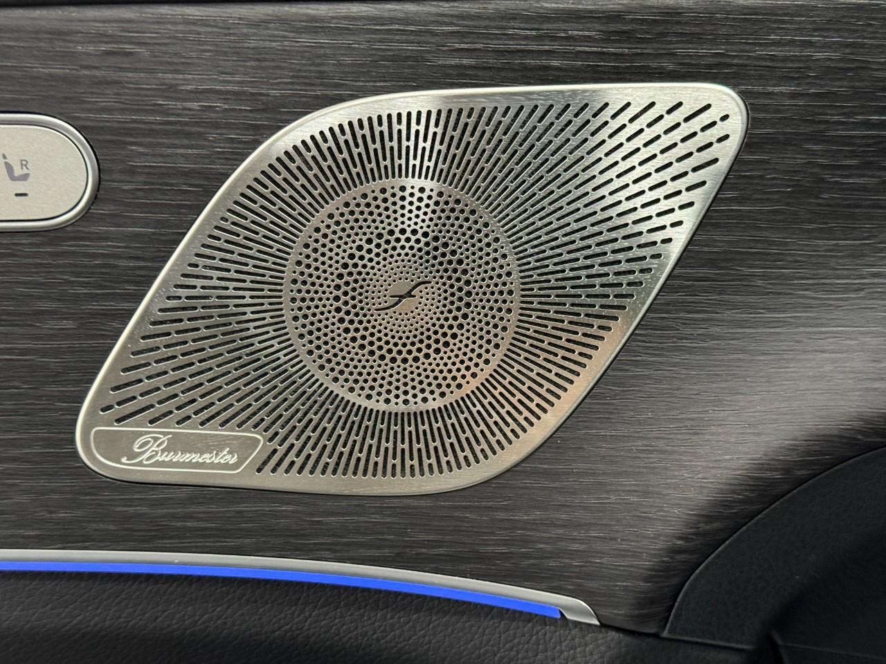 Mercedes-Benz GLS Vehicle Full-screen Gallery Image 26