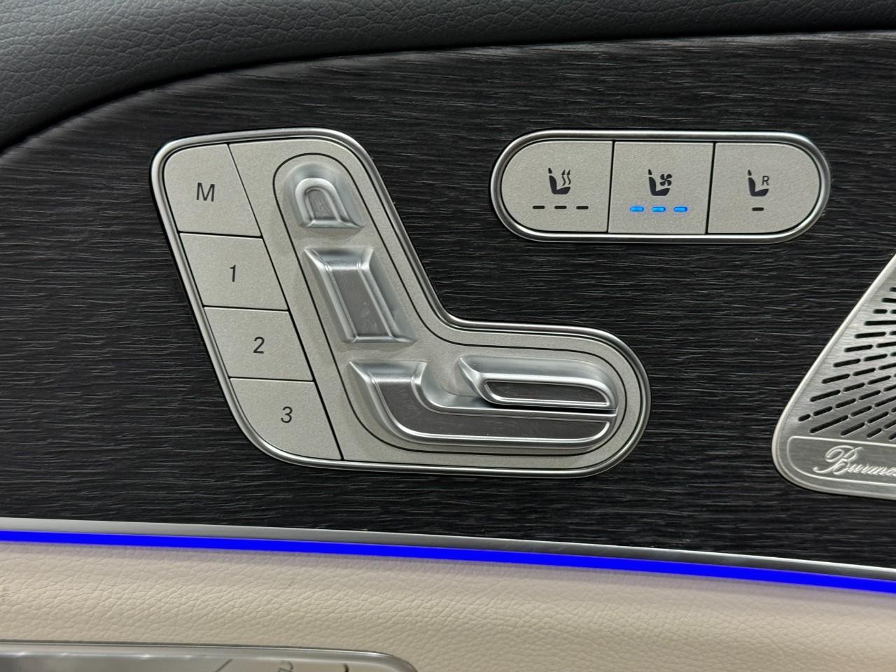 Mercedes-Benz GLE Vehicle Full-screen Gallery Image 25