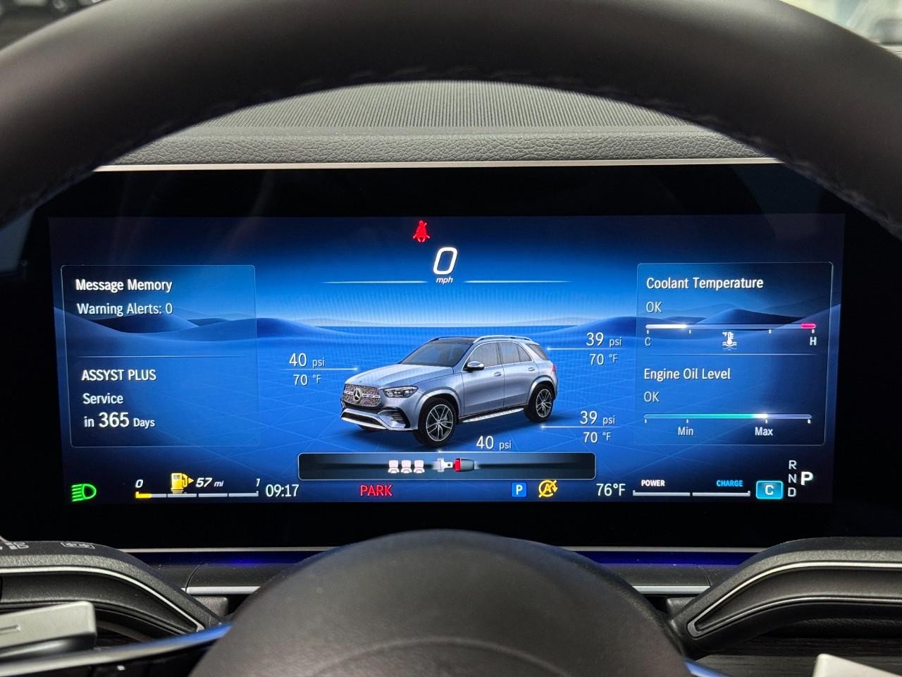 Mercedes-Benz GLE Vehicle Full-screen Gallery Image 35