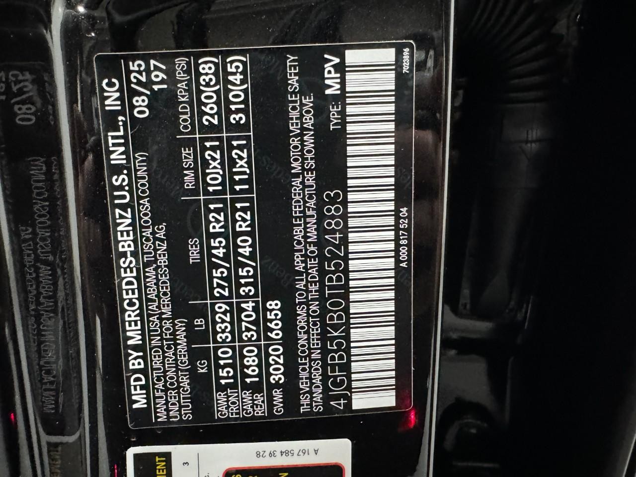 Mercedes-Benz GLE Vehicle Full-screen Gallery Image 38