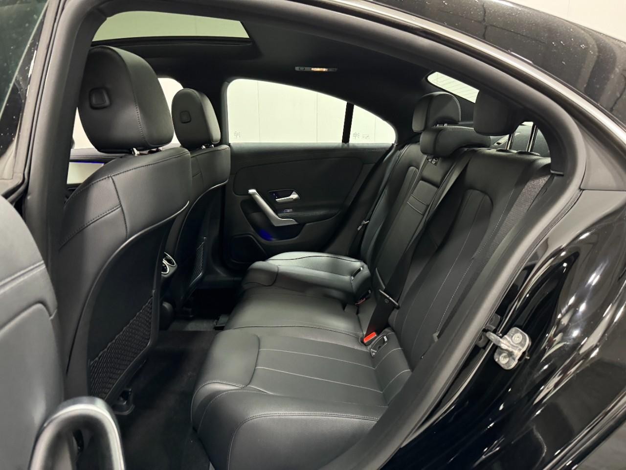 Mercedes-Benz CLA Vehicle Full-screen Gallery Image 8