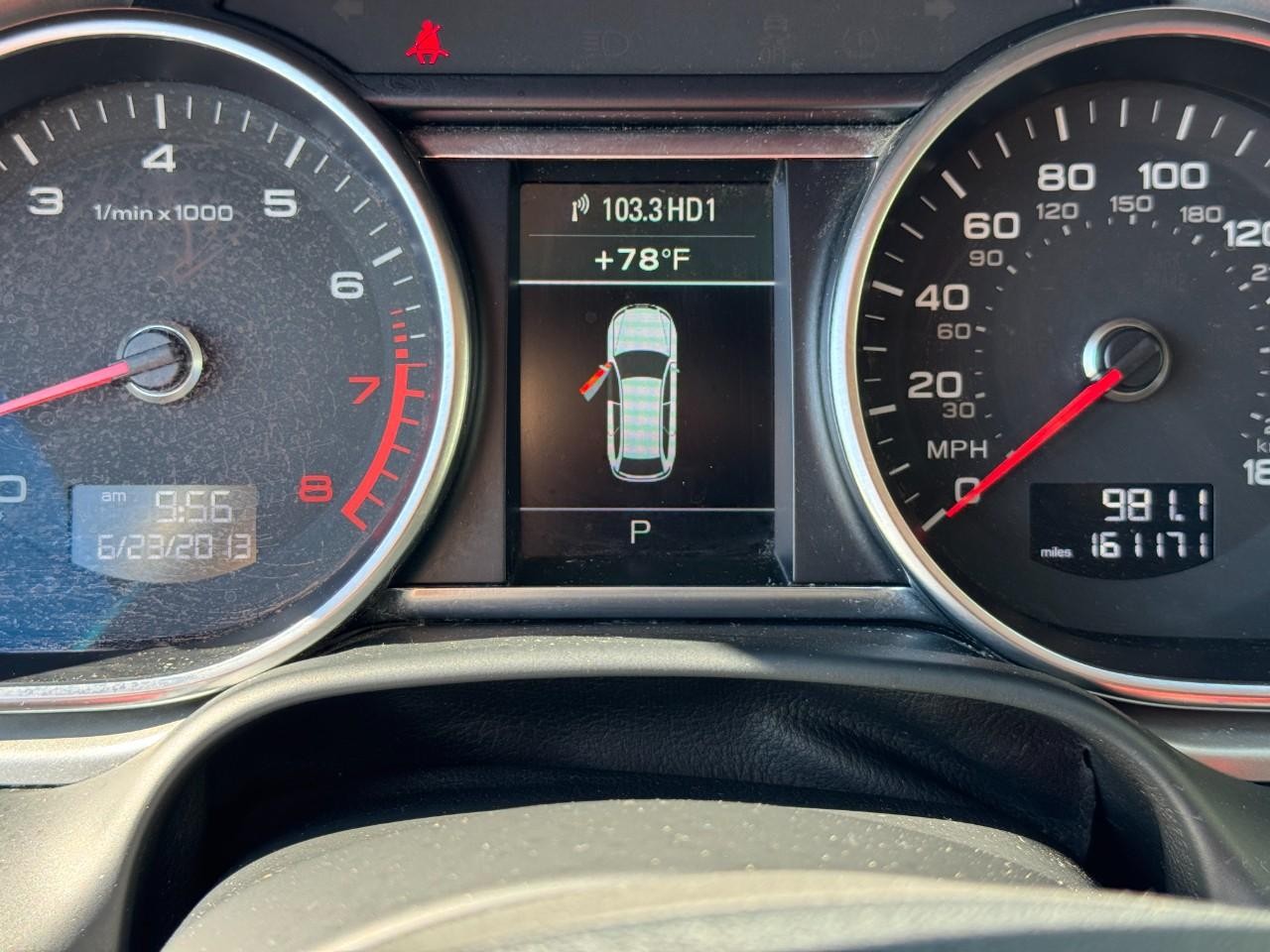 Audi Q7 Vehicle Full-screen Gallery Image 22