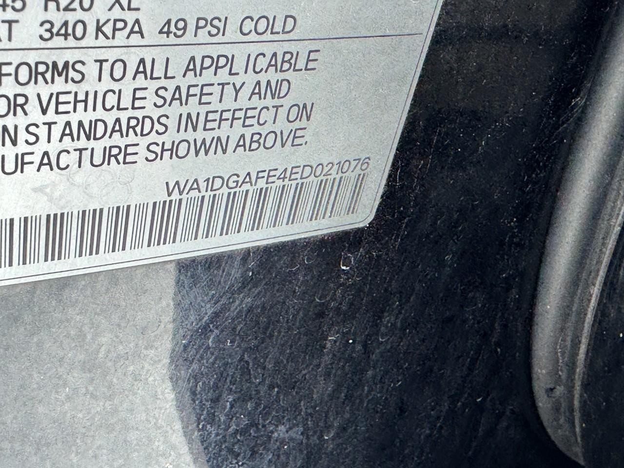 Audi Q7 Vehicle Full-screen Gallery Image 34